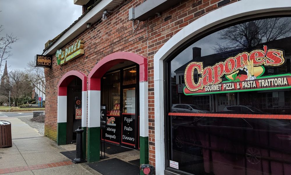 Capone’s Gourmet Pizza & Pasta